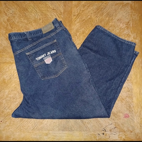 Vintage Mens Tommy Hilfiger Dark Blue Tapered Denim Jeans THJ Size 54/30 - Picture 1 of 8